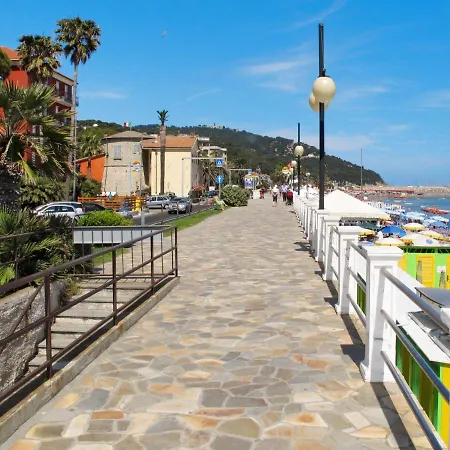 Fronte Mare By Interhome